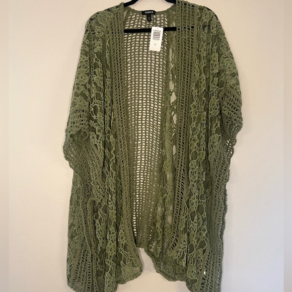 3x/4x Mixed Lace and Pointelle Poncho - Torrid - Picture 2 of 5
